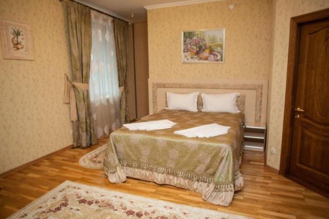 Imperiya Hotel Khmelʼnytsʼkyy Esterno foto